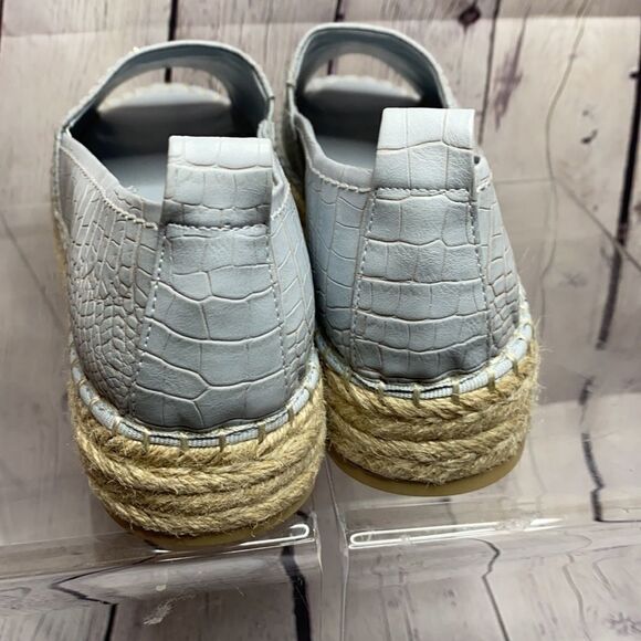 DKNY Peep Toe Mer Espadrille Powder Blue  8 NWOB - Picture 5 of 9
